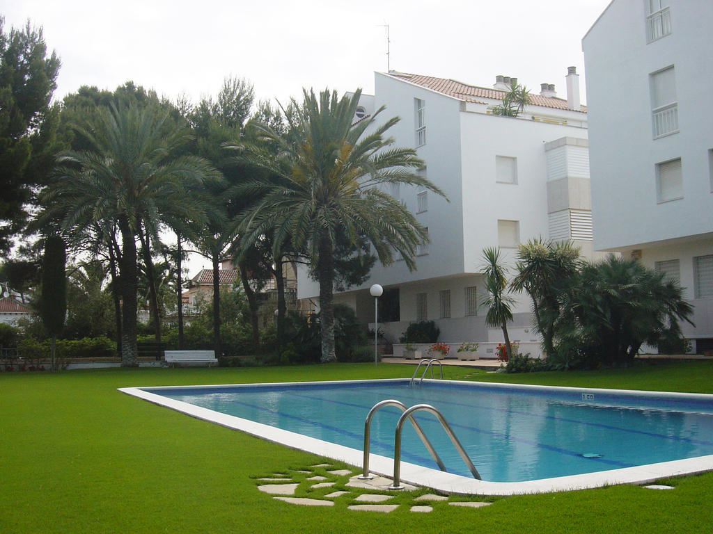 Apartamentos Sunway Talaia Sitges Exterior photo