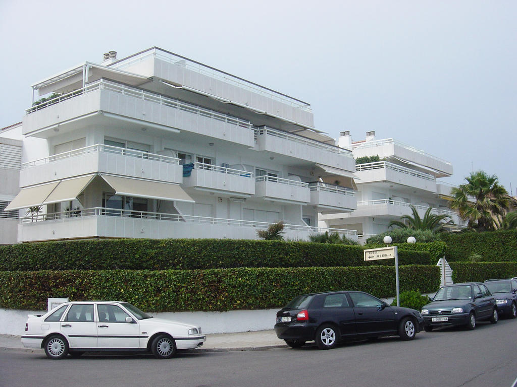 Apartamentos Sunway Talaia Sitges Exterior photo