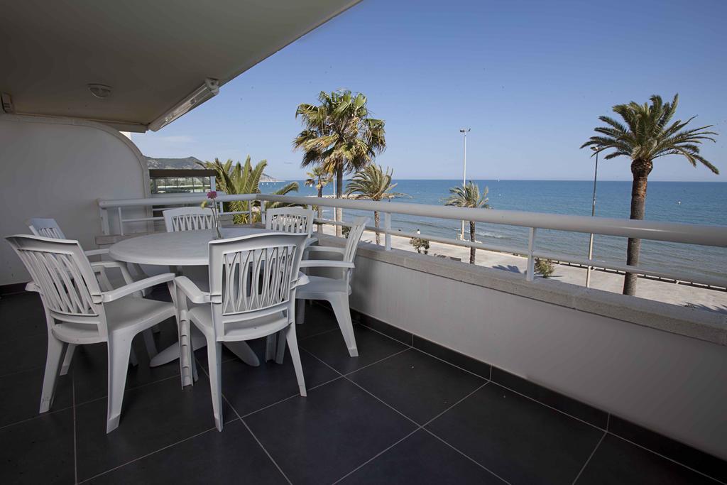 Apartamentos Sunway Talaia Sitges Room photo